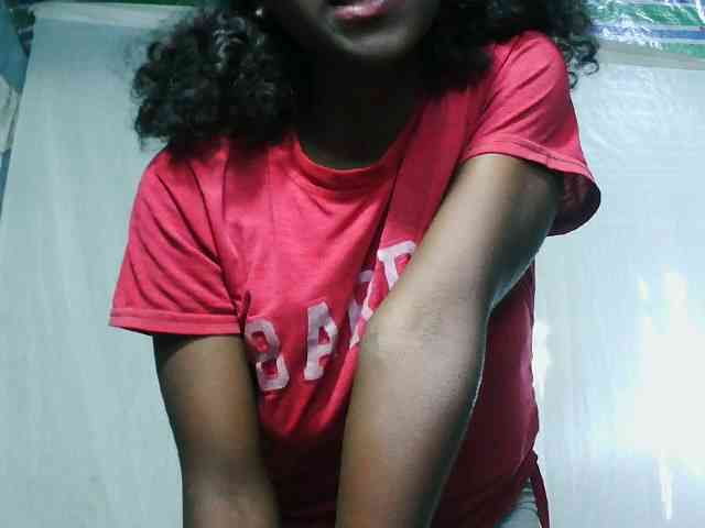 LandiQueen12 webcam