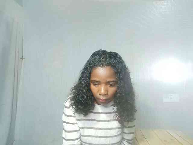 LandiQueen12 webcam
