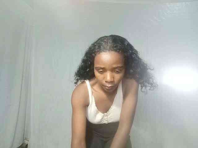 LandiQueen12