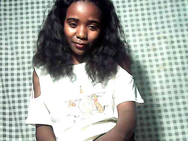 LandiQueen12 webcam