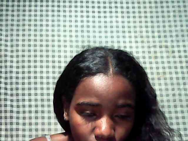 LandiQueen12 webcam
