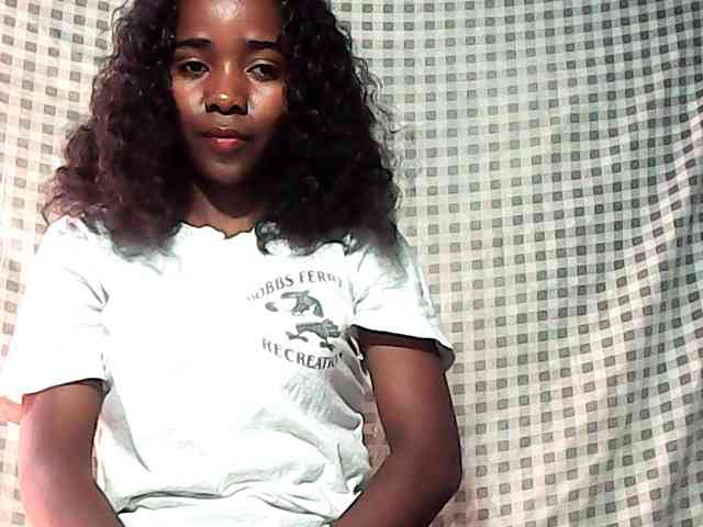 LandiQueen12 webcam