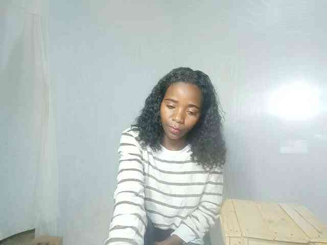 LandiQueen12