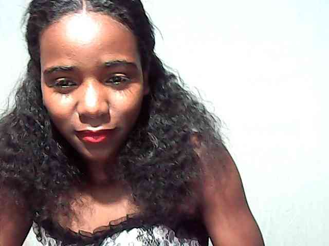 LandiQueen12 webcam