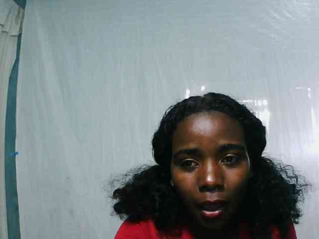 LandiQueen12 webcam