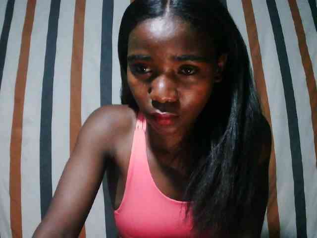 LandiQueen12 webcam
