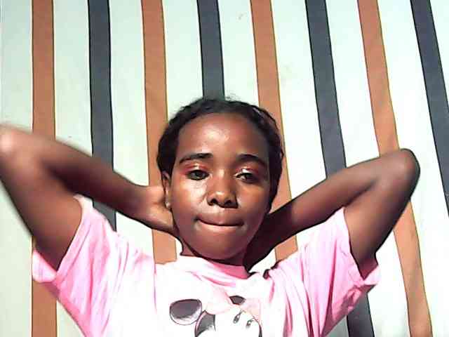 LandiQueen12 webcam