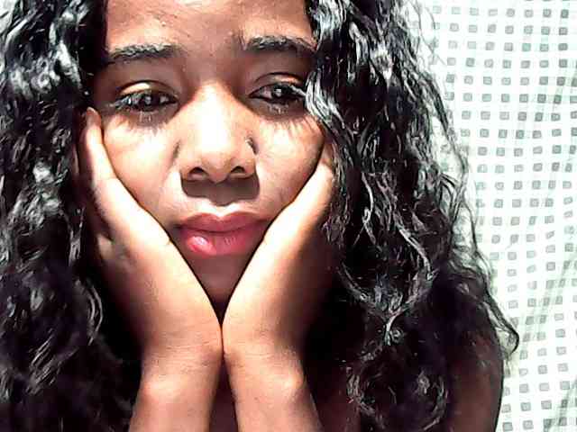LandiQueen12 webcam