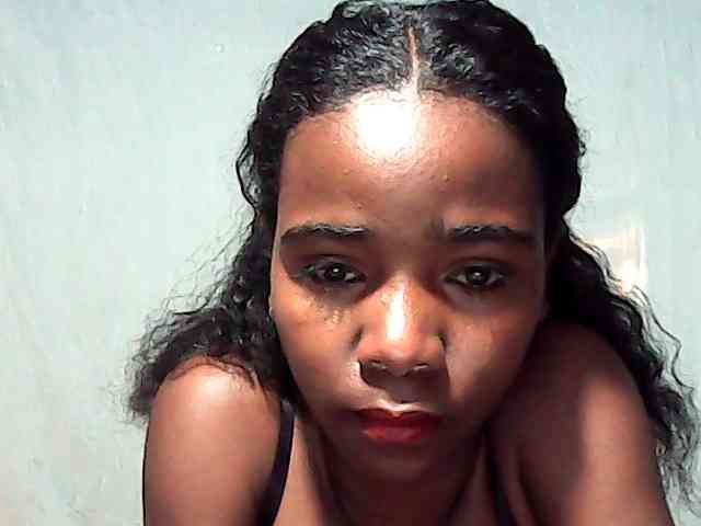 LandiQueen12 webcam