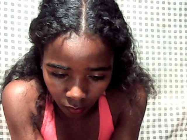 LandiQueen12 webcam