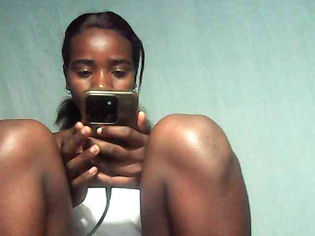 LandiQueen12
