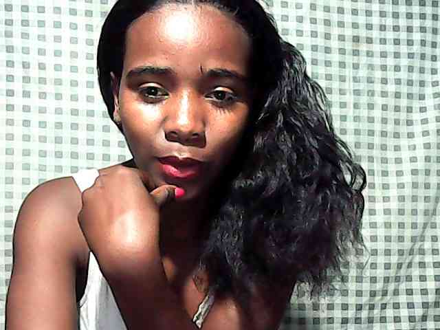 LandiQueen12 webcam