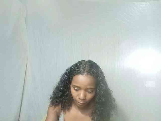 LandiQueen12 webcam