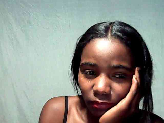 LandiQueen12 webcam