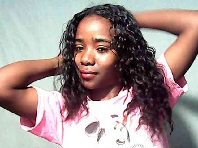 LandiQueen12 webcam