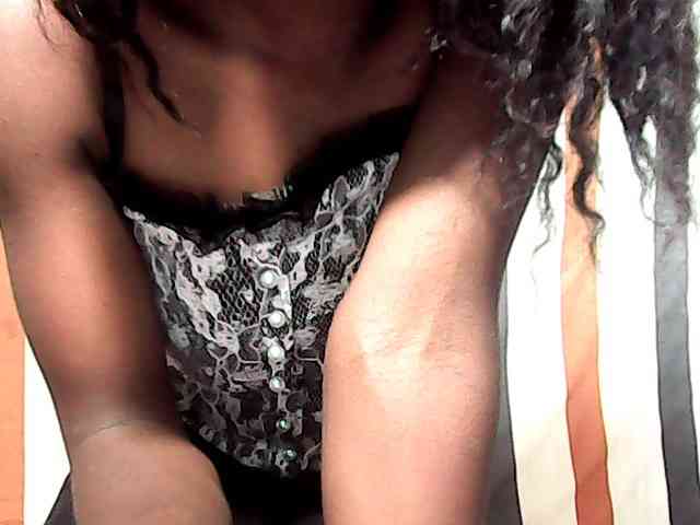 LandiQueen12 webcam