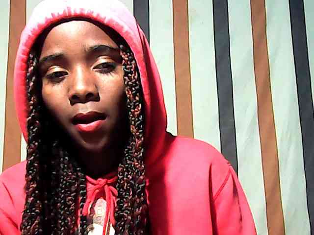 LandiQueen12 webcam