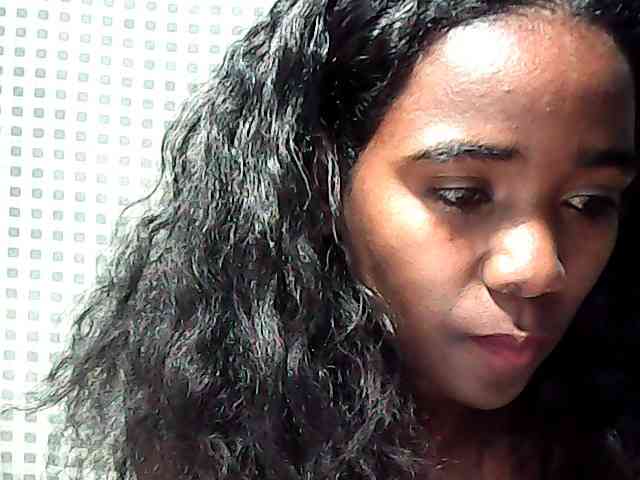 LandiQueen12 webcam