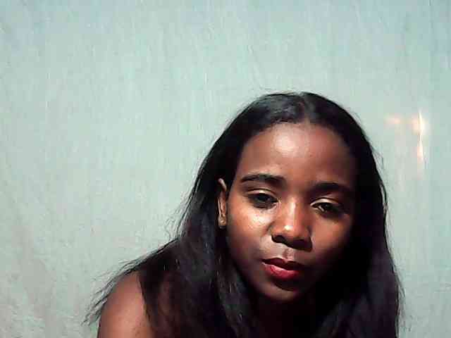 LandiQueen12 webcam