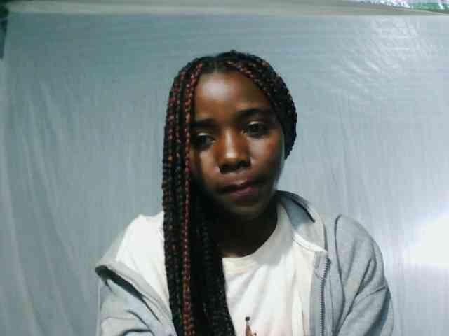 LandiQueen12