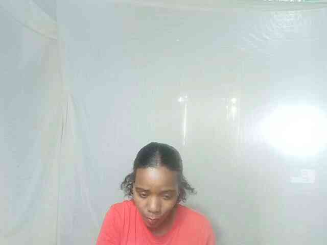 LandiQueen12 webcam