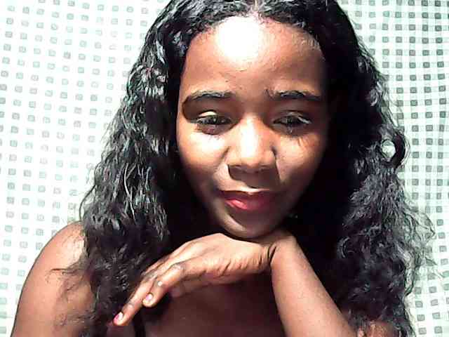 LandiQueen12 webcam