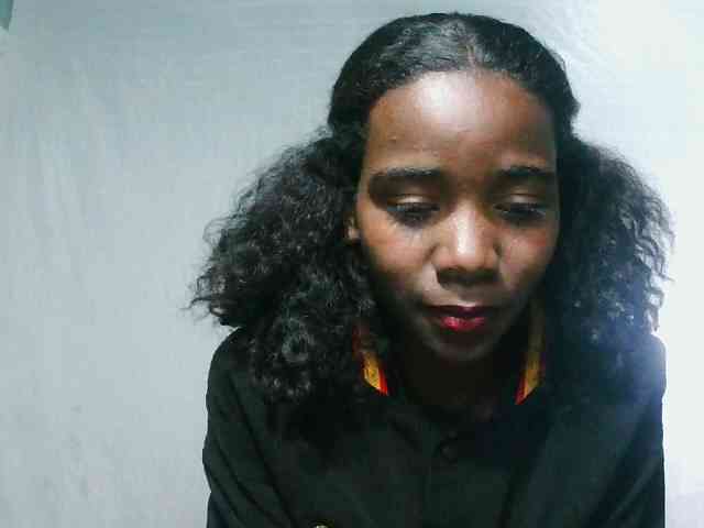 LandiQueen12 webcam
