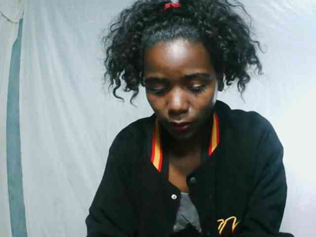 LandiQueen12