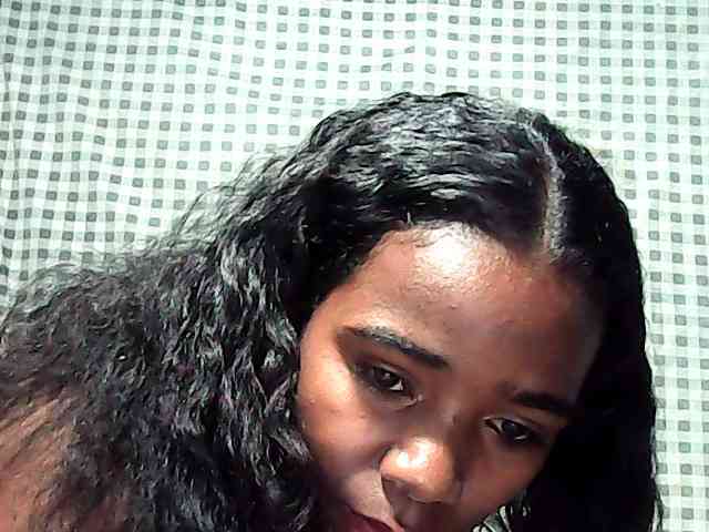 LandiQueen12 webcam