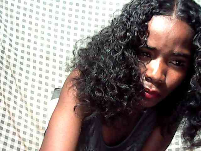 LandiQueen12 webcam