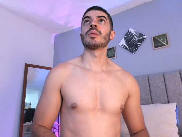 Axelandlara live cam