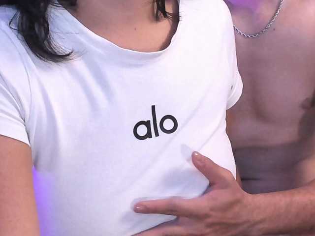 AxelandLara live cam on BongaCams