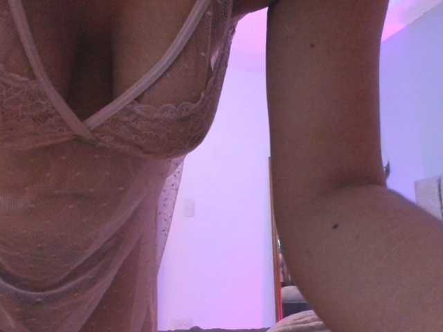 AxelandLara live cam on BongaCams