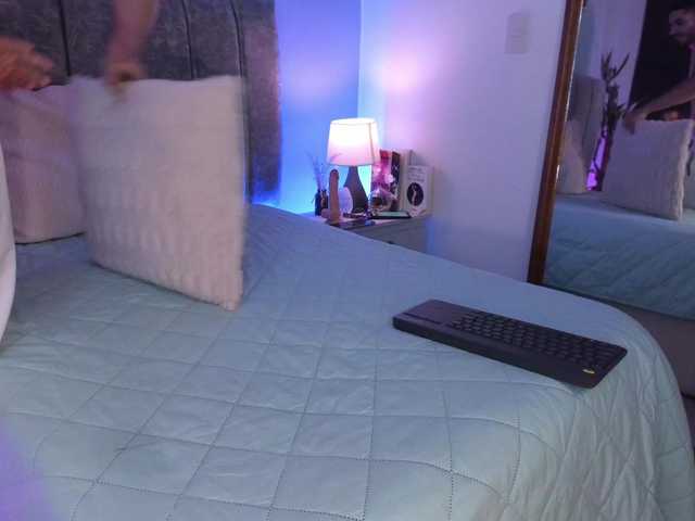 AxelandLara live cam on BongaCams