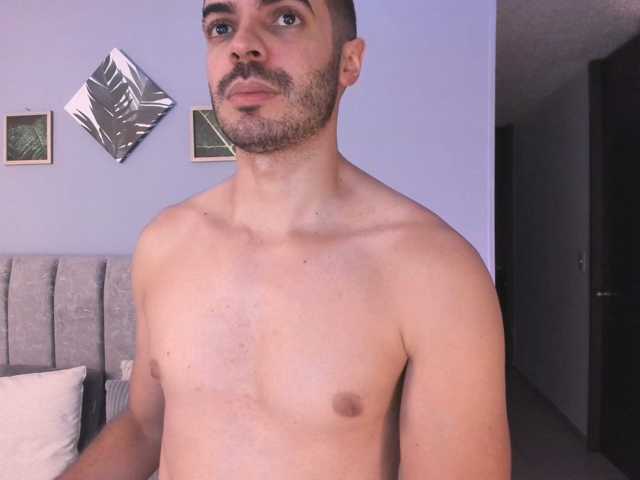 AxelandLara live cam on BongaCams
