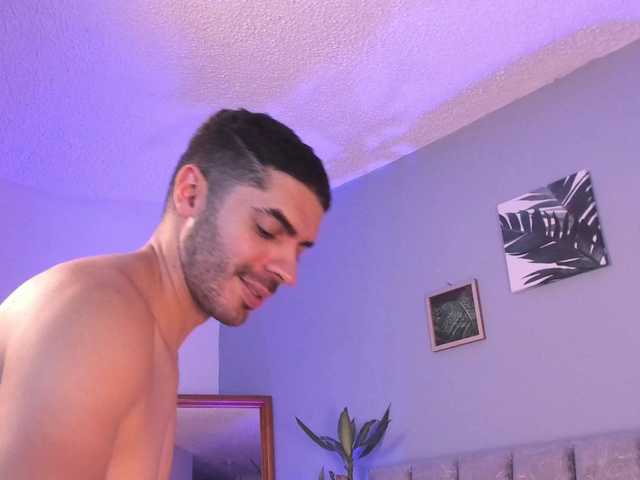 AxelandLara live cam on BongaCams