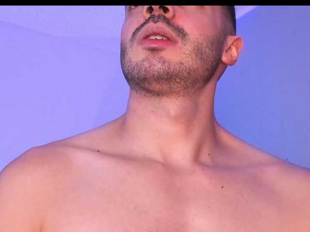 AxelandLara live cam on BongaCams