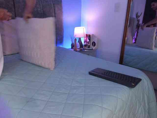 AxelandLara webcam