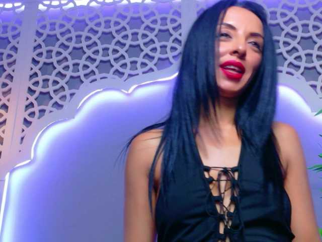 LunaLuxe live cam on BongaCams