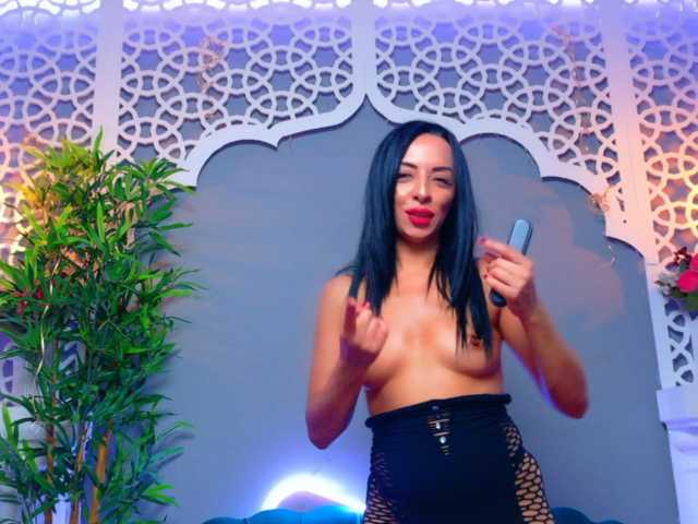 LunaLuxe live cam on BongaCams