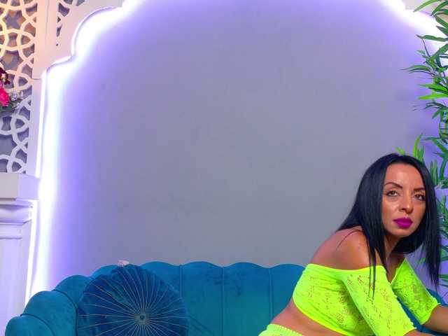 LunaLuxe live webcam show