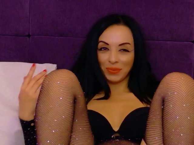 LunaLuxe live cam preview