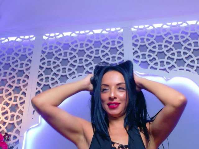 LunaLuxe live cam on BongaCams