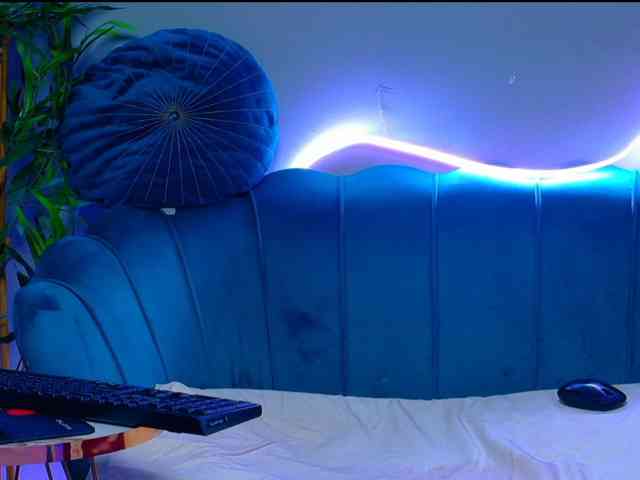 LunaLuxe webcam