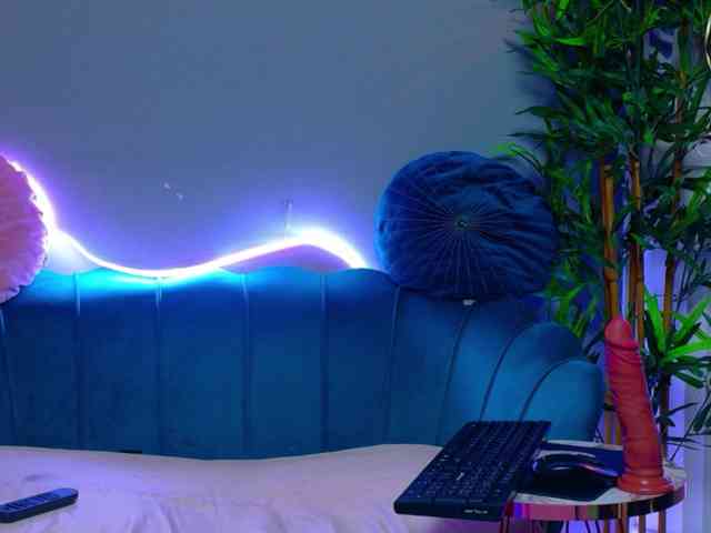 LunaLuxe webcam