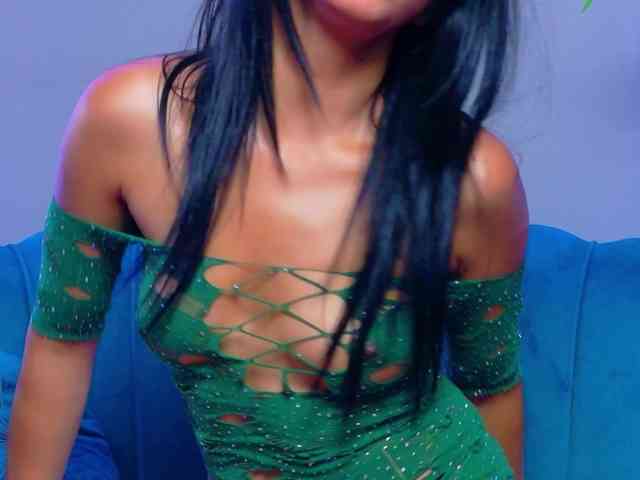 LunaLuxe Live Webcam on BongaCams