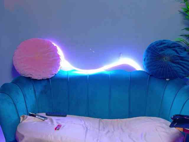 LunaLuxe webcam
