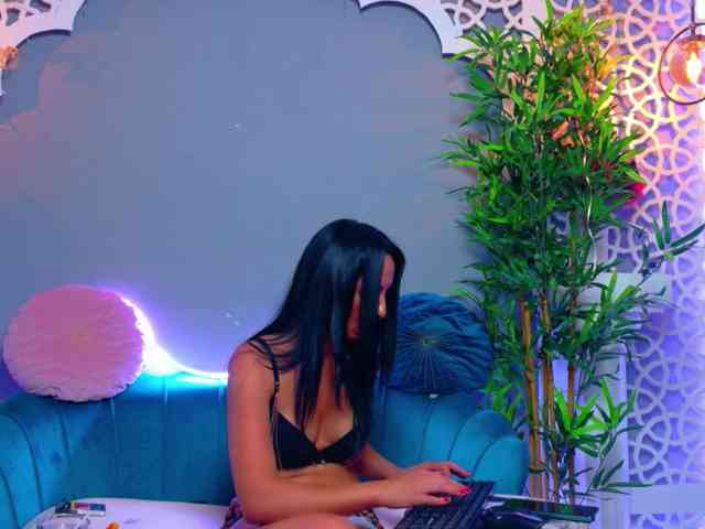 LunaLuxe webcam