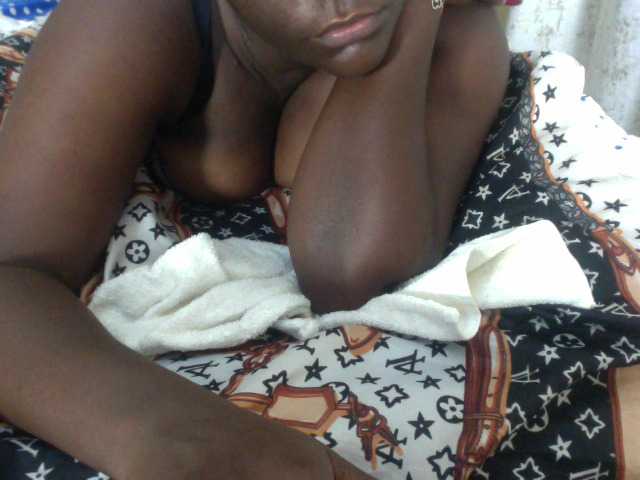 Prettyebony16
