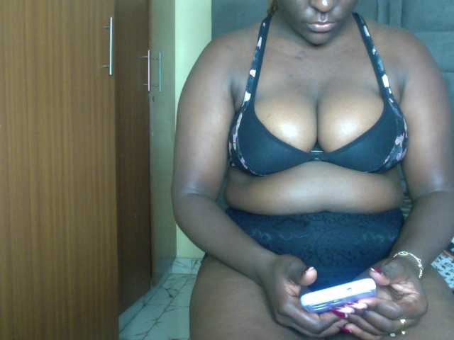 Prettyebony16
